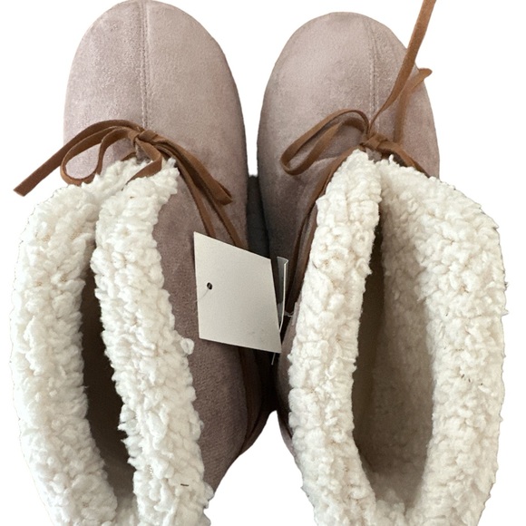 Isotoner Women's Rory Bootie Slippers - Picture 3 of 4